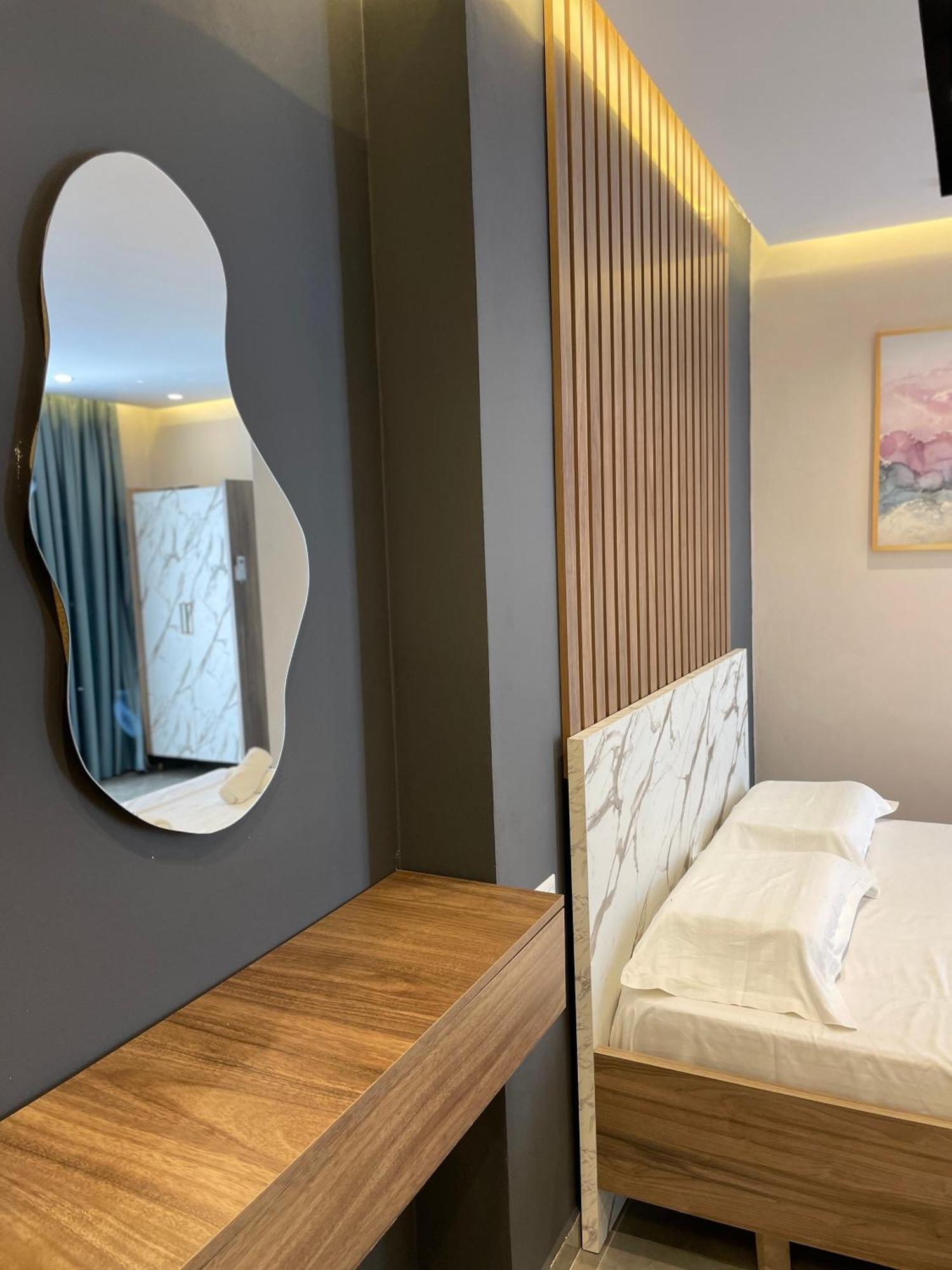 Hotel Qetesia-Te Indriti เวลิโปเยอ ภายนอก รูปภาพ