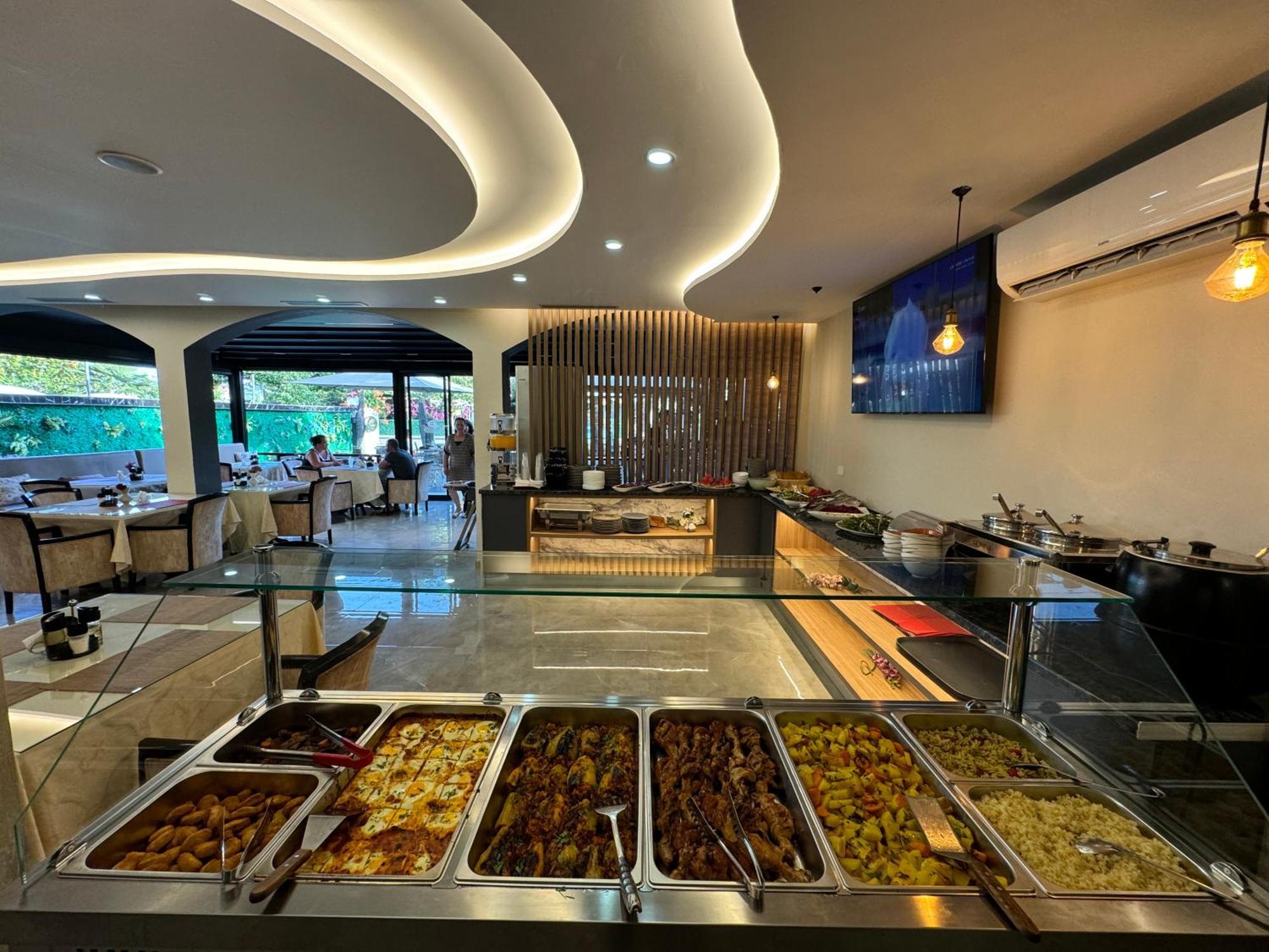 Hotel Qetesia-Te Indriti เวลิโปเยอ ภายนอก รูปภาพ