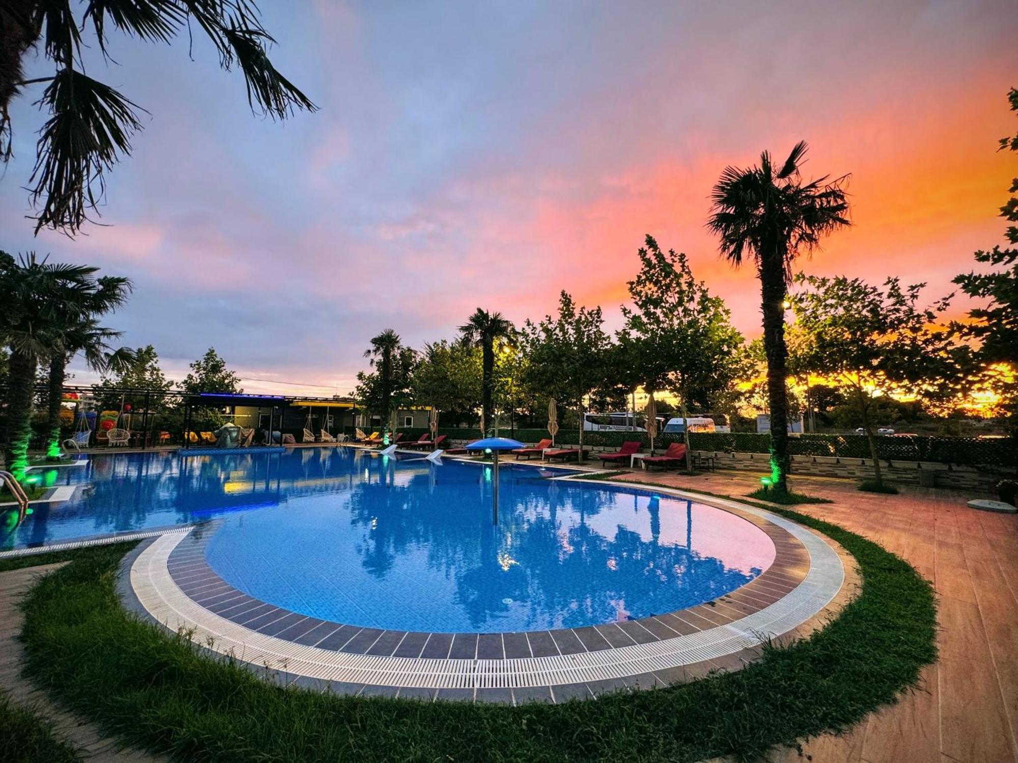 Hotel Qetesia-Te Indriti เวลิโปเยอ ภายนอก รูปภาพ